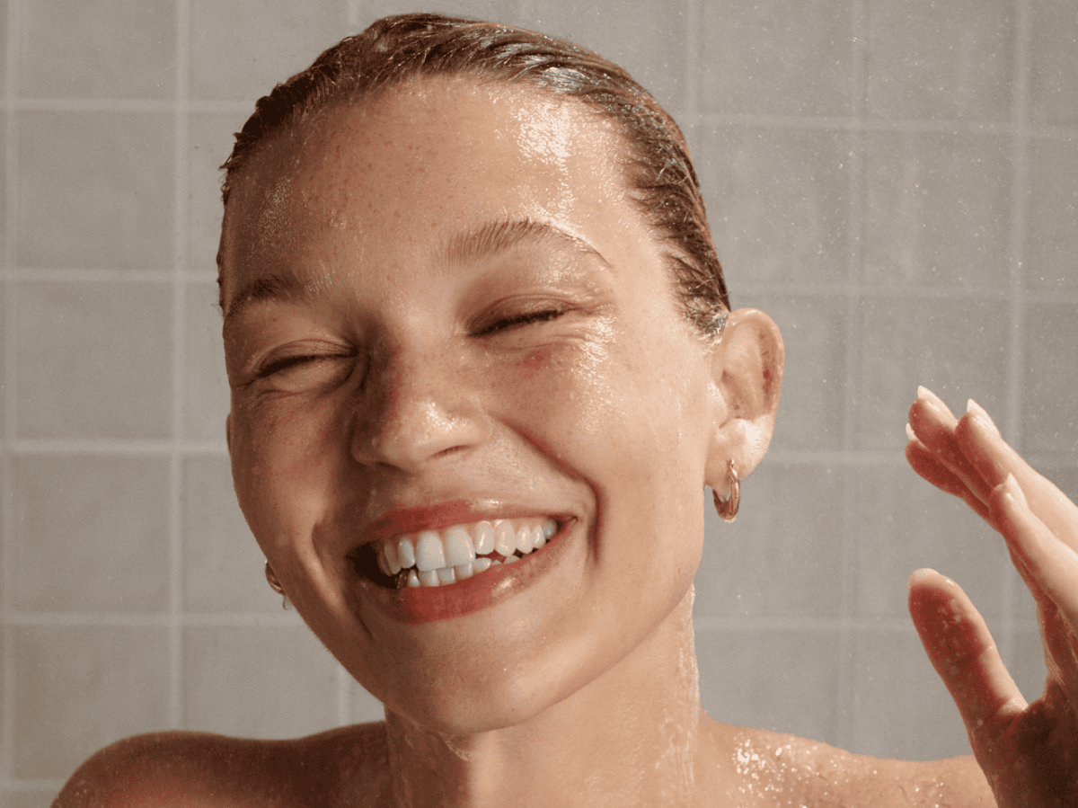 How Many Times a Week Should You Wash Your Hair? A Complete Guide for All Hair Types - UKLASH