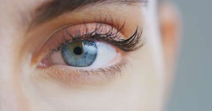 6 Essential Habits for Gorgeous, Natural, Eyelashes - UKLASH