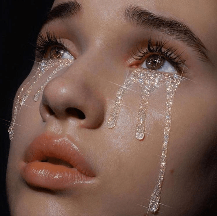 Does crying make your eyelashes longer? - UKLASH