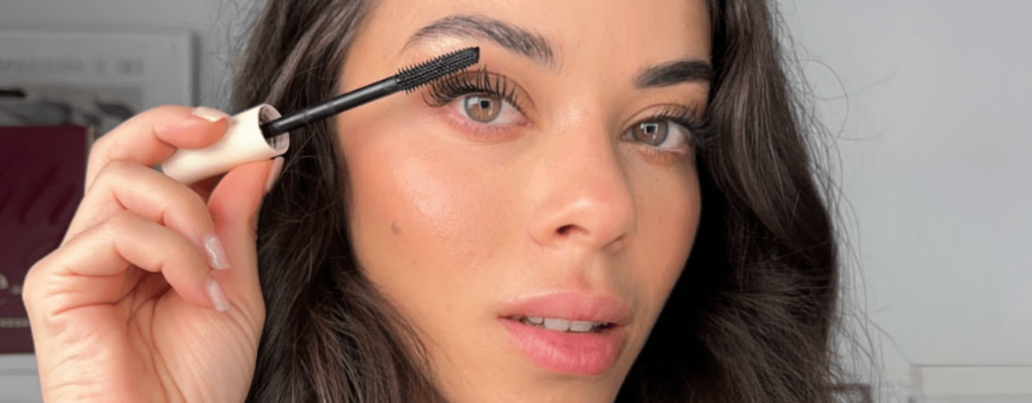 How To Stop Mascara From Smudging: 5 Top Tips For Applying Mascara - UKLASH